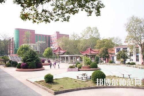 江西農(nóng)業(yè)師范大學(xué)招生辦聯(lián)系電話(huà)