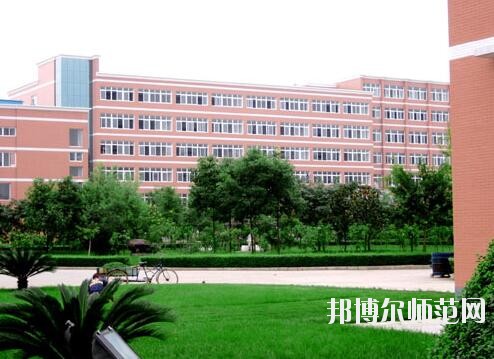 成都城市建設技工幼兒師范學校2018年報名條件、招生對象