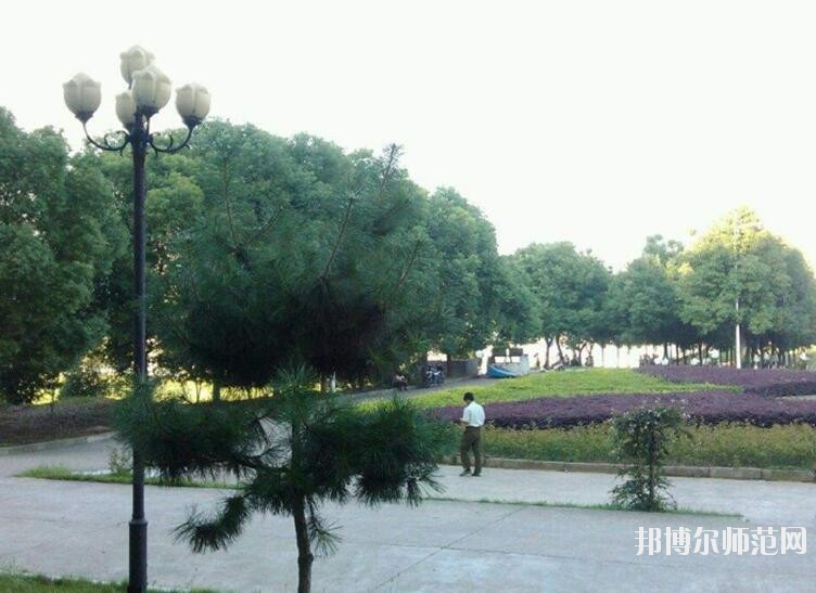 云南經貿外事職業(yè)師范學院宿舍條件