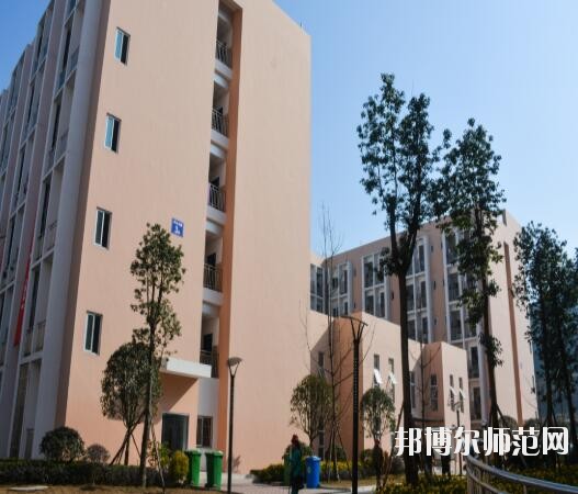 成都信息技術(shù)幼兒師范學(xué)校2018年報(bào)名條件、招生對(duì)象