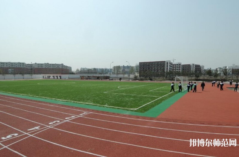 四川商務(wù)幼兒師范學(xué)校2019年報名條件、招生對象