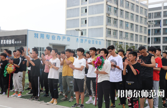 安康育英幼兒師范中等職業(yè)學校怎么樣、好不好<em></em><em></em>	