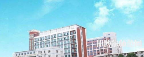 廣西中專幼師學(xué)?？梢钥即髮? width=