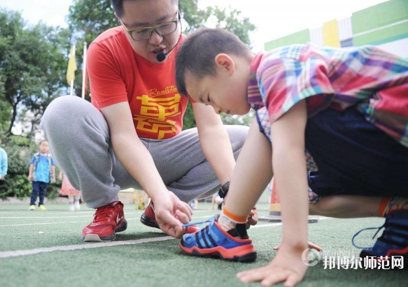 江西男生讀幼師學校學什么專業(yè)好