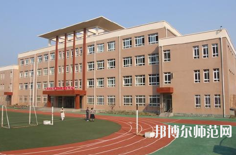 江西2020年幼師學(xué)校中專升大?？际裁? width=