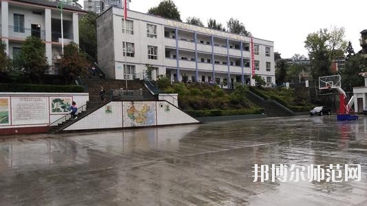 萬源第二職業(yè)高級幼兒師范中學(xué)2020年報名條件、招生要求、招生對象