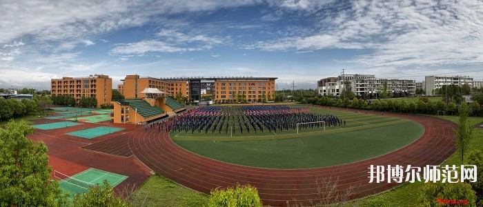 溫江燎原職業(yè)技術幼兒師范學校2020年報名條件、招生要求、招生對象