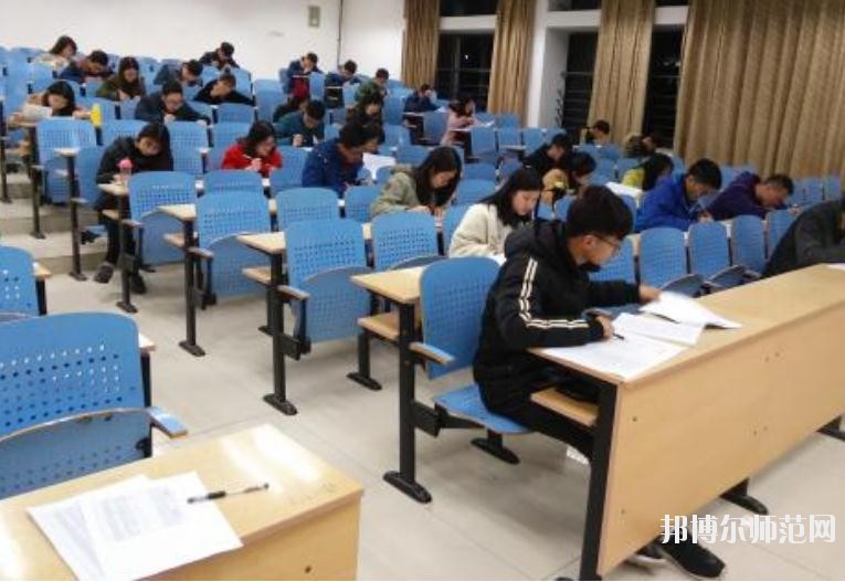廣州2020年幼師學(xué)校中專升大?？际裁? width=