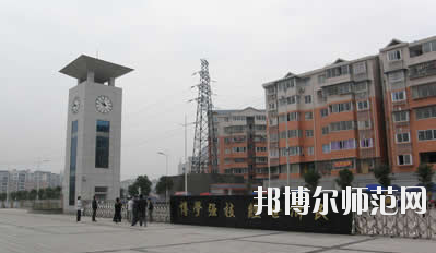 重慶市經(jīng)貿幼師中等專業(yè)學校怎么樣、好不好
