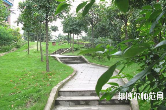 重慶市工業(yè)幼師學(xué)校怎么樣、好不好