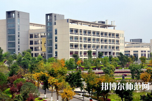 重慶機電工業(yè)幼師學(xué)校怎么樣、好不好