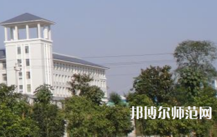 信陽職業(yè)技術(shù)師范學院2023年有哪些專業(yè)