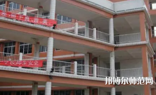 重慶旅游幼師學(xué)校2023年報(bào)名條件、招生要求、招生對(duì)象