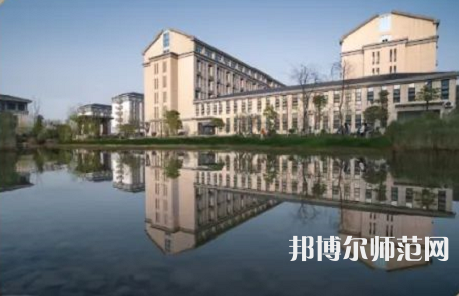 湖北恩施師范學院2023年報名條件、招生要求、招生對象