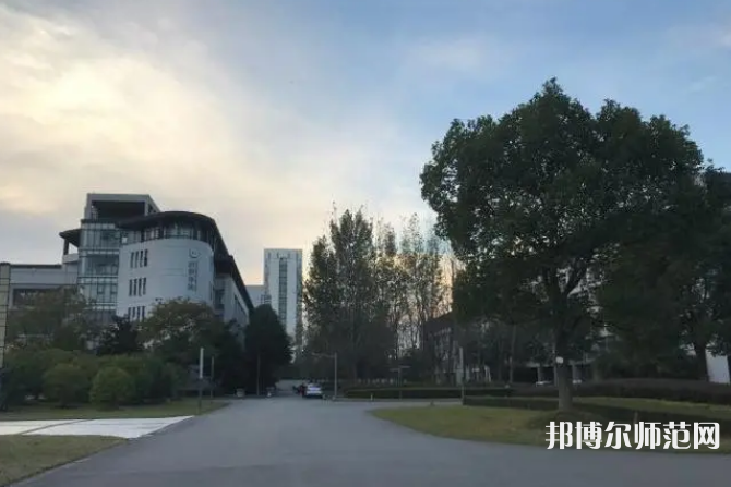 東華大學(xué)師范學(xué)院松江校區(qū)2023年報(bào)名條件、招生要求、招生對象