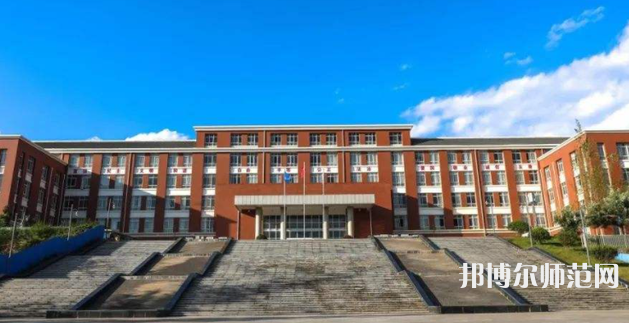 云南大學(xué)滇池師范學(xué)院楊林校區(qū)2023年報(bào)名條件、招生要求、招生對象