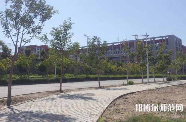 烏魯木齊職業(yè)師范大學(xué)2023年報(bào)名條件、招生要求、招生對(duì)象