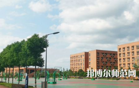 2023年懷化師范高等?？茖W(xué)校環(huán)境如何