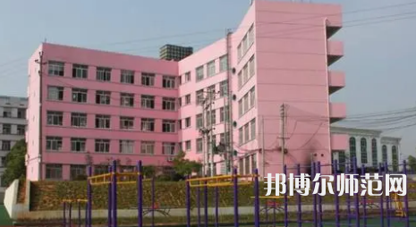 2023年達(dá)州高級技工幼兒師范學(xué)校報名條件、招生對象