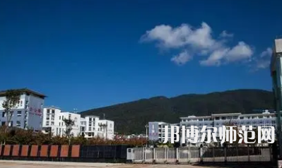 2023年麗江師范高等?？茖W(xué)校報(bào)名條件、招生對象