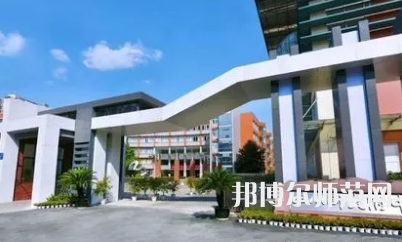 2023年四川師范大學(xué)附屬中學(xué)報(bào)名條件、招生對(duì)象